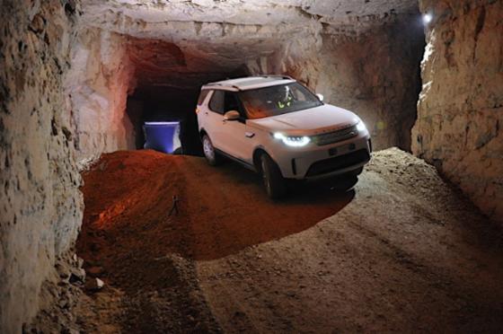Der Neue Range Rover Discovery im Untertagebergwerk