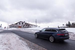 Mit dem Jaguar XF Sportbrake im Taunus